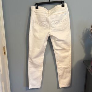 White House Black Market White Skinny Jeans - Back Pocket Detail